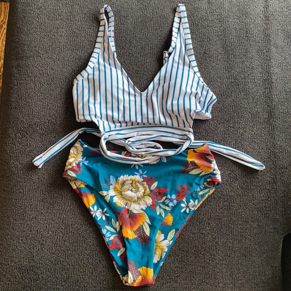NWOT Women’s bikini
